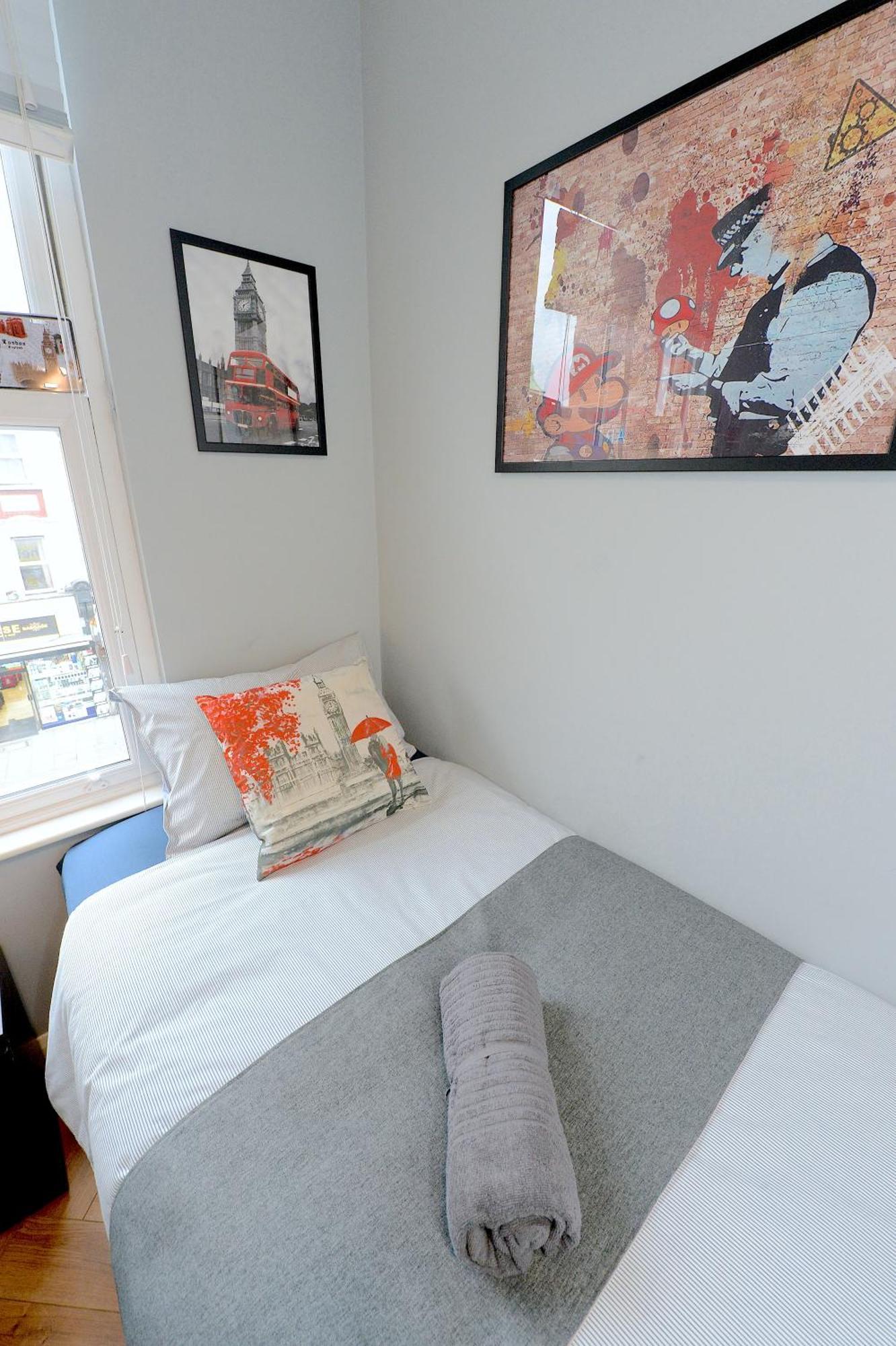 2 Bedroom Flat In Wood Green Piccadilly Line Лондон Экстерьер фото